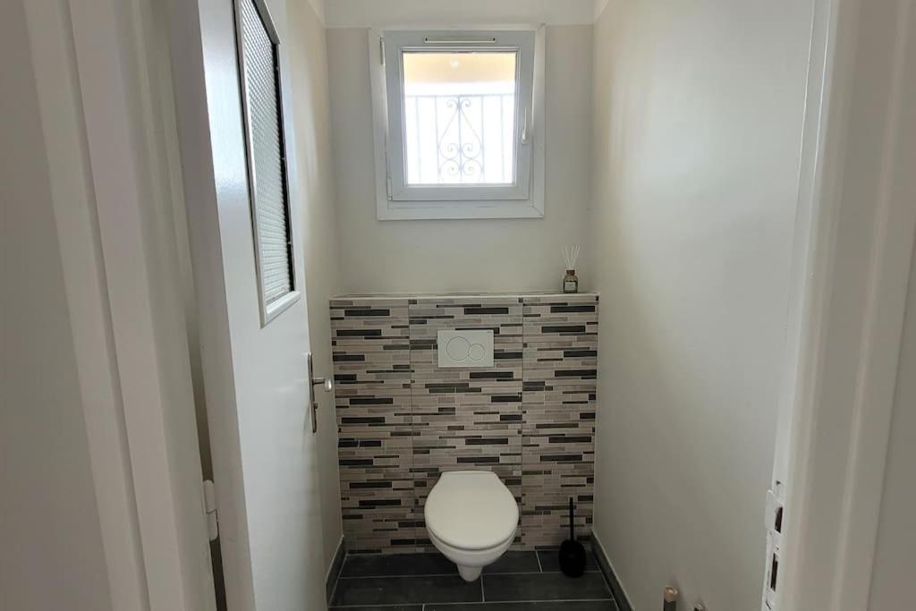 Bel T5 Neuf Avec 4 Appartement *